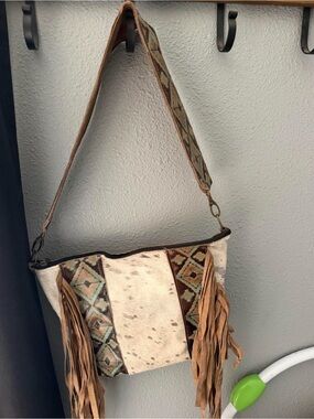 Cowhide Fringe Shoulder Bag in Cream and Brown